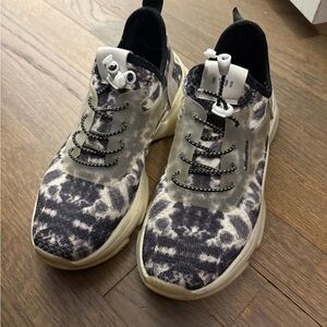 Steve Madden Maxima Sneakers